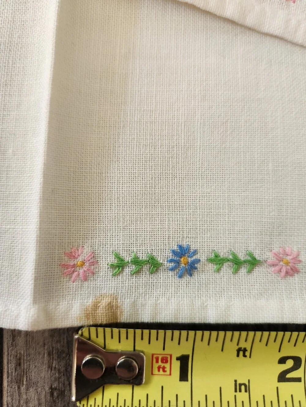 Set Of 4 Vintage Hand Embroidered Cotton Napkins Cream Multicolor Floral Trim